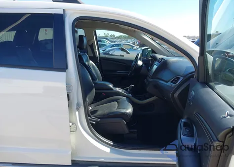 2019 Dodge Journey Crossroad from USA, damaged, VIN 3C4PDCGG3KT694132